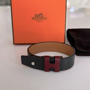 Authentic HERMES Men’s Leather “H” Bracelet.